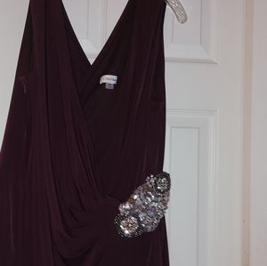 Sexy & Elegant Calvin Klein Dress with Side Ruching and Beautiful Embellishment.